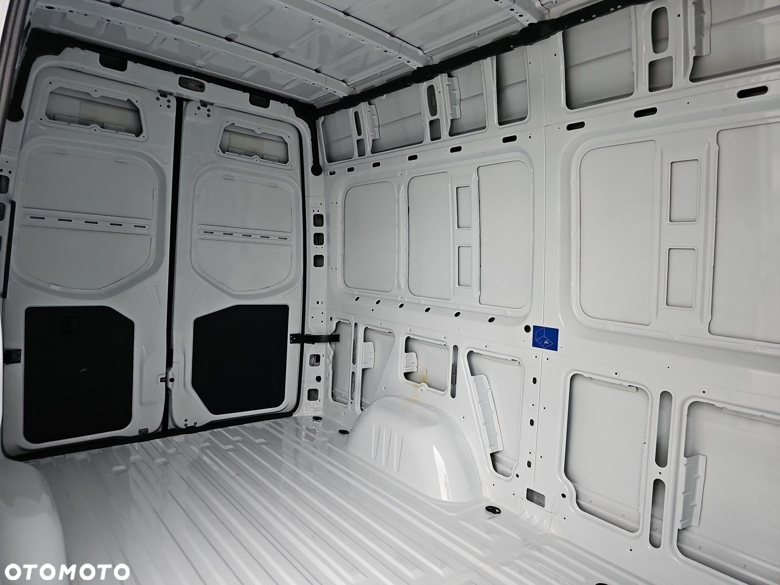 Mercedes-Benz Sprinter 317 CDI - 12