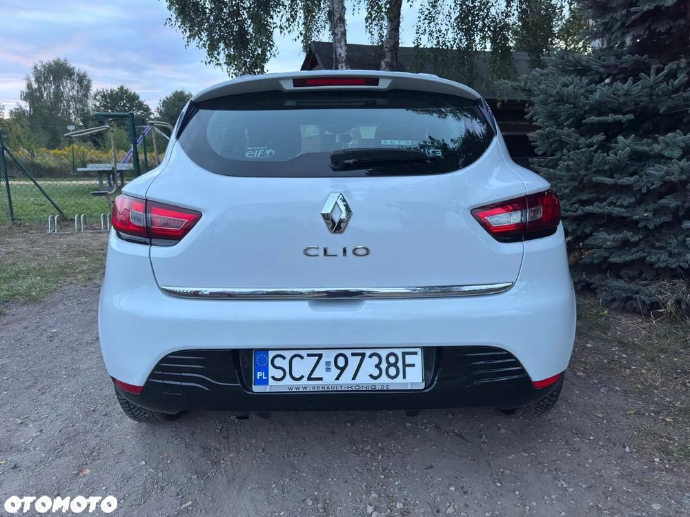 Renault Clio 1.2 16V 75 LIMITED - 19