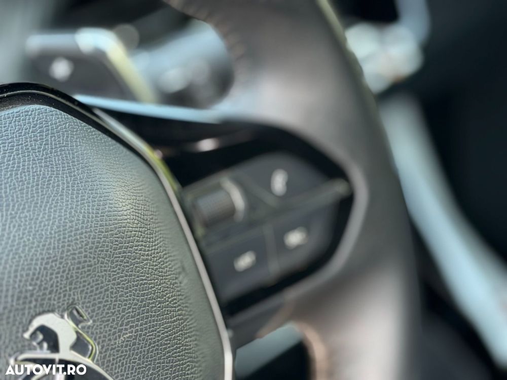 PEUGEOT 2008 2023 — imagine 10
