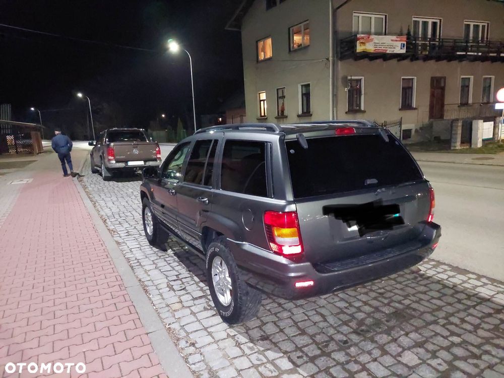 Jeep Grand Cherokee - 8