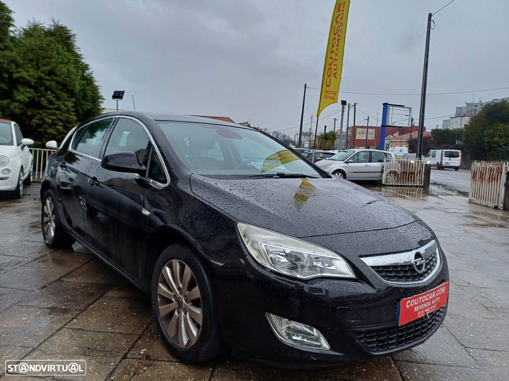 Opel Astra 1.7 CDTi Cosmo - 1