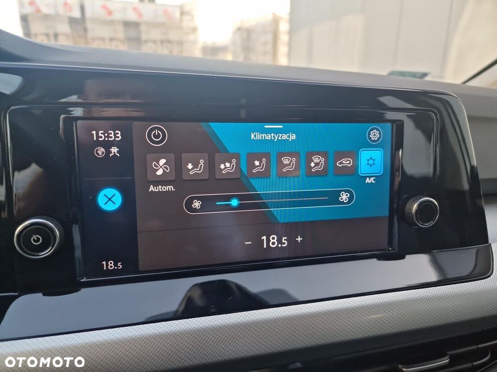 Volkswagen Golf 1.0 TSI - 24