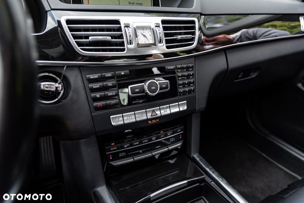 Mercedes-Benz Klasa E 350 4Matic BlueEFFICIENCY 7G-TRONIC - 29