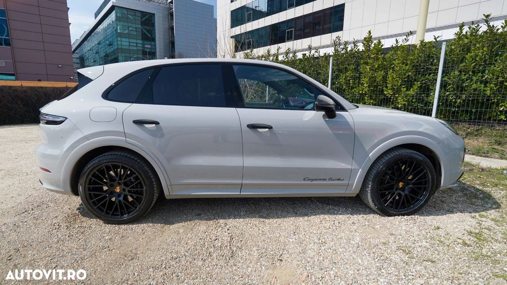 Porsche Cayenne Turbo - 11
