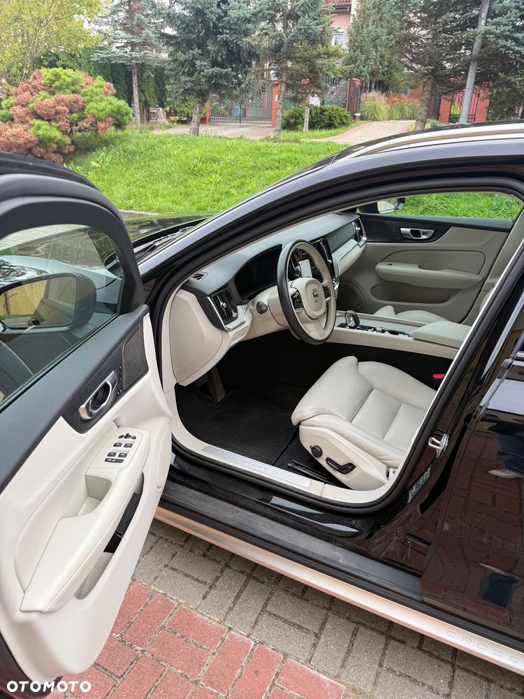 Volvo V60 Cross Country Plus B4 D AWD - 9