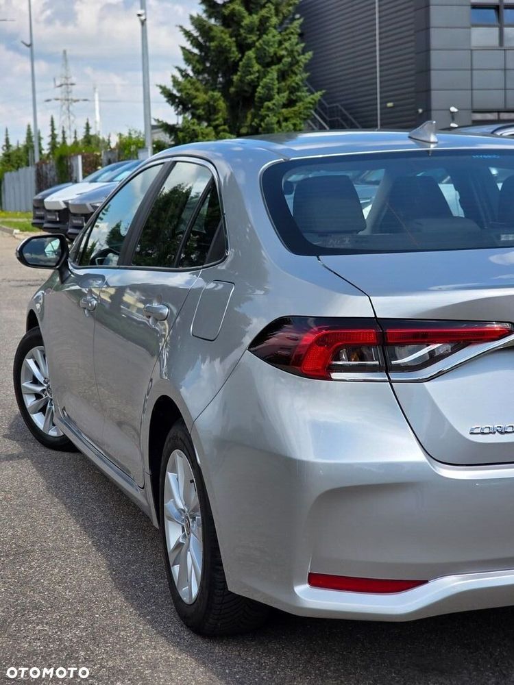 Toyota Corolla 1.8 Hybrid Comfort - 17