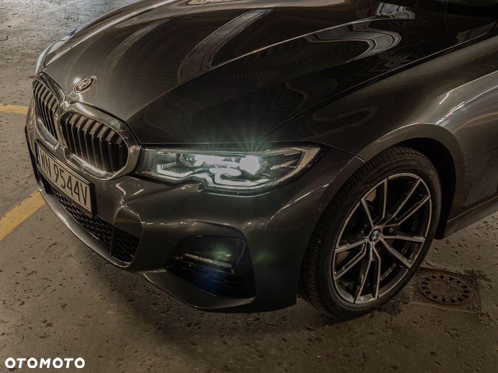 BMW Seria 3 330i xDrive Luxury Line - 11