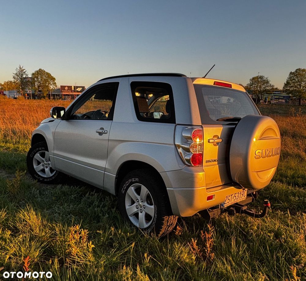 Suzuki Grand Vitara 2.4 Comfort - 10