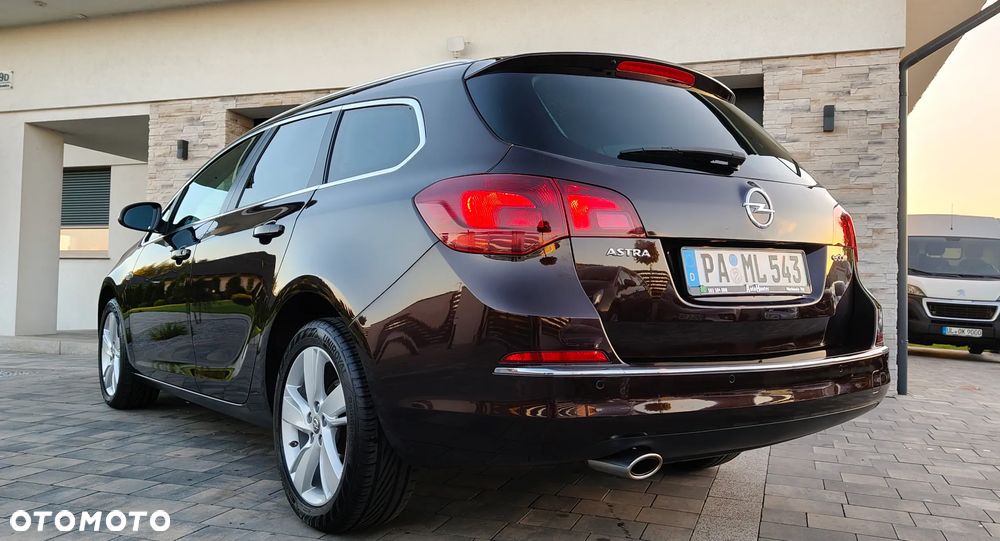 Opel Astra 1.4 Turbo Exklusiv - 6
