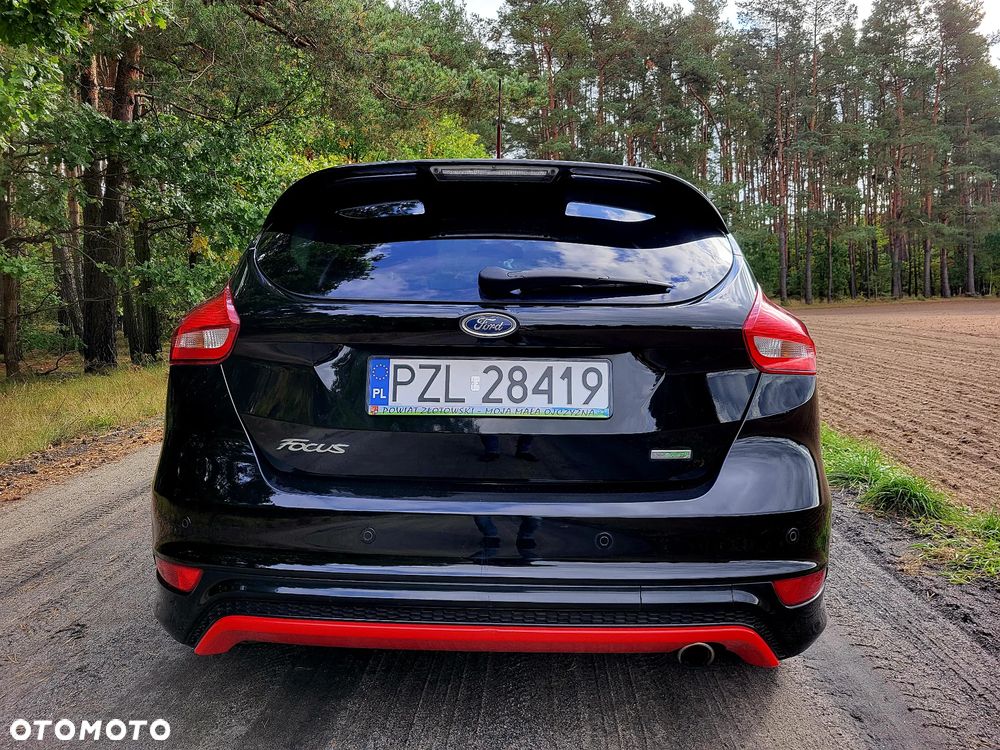 Ford Focus 1.5 EcoBoost Start-Stopp-System ST-Line - 4