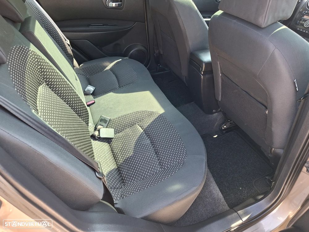 Nissan Qashqai 1.5 dCi Tekna NA+PI Castanho FPD - 12