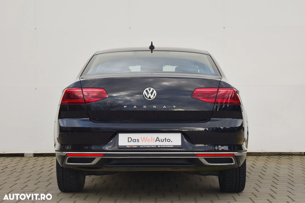 Volkswagen Passat 2.0 TDI DSG Highline - 13