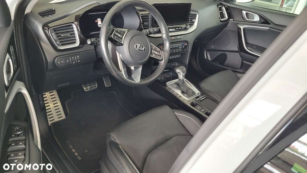 Kia XCeed - 6