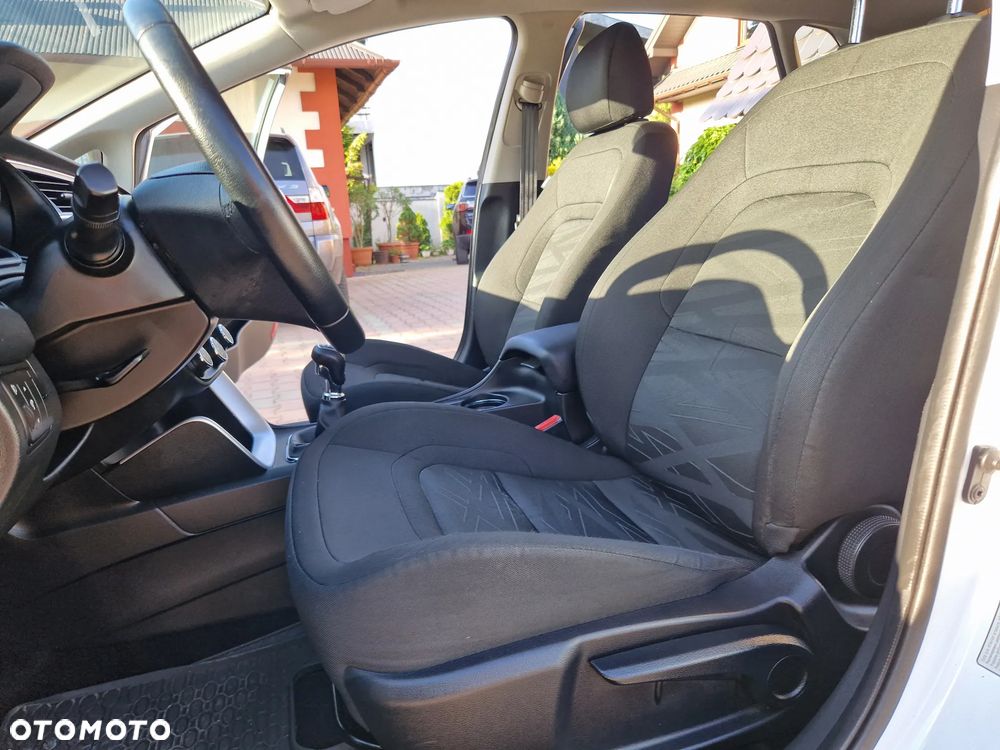 Kia Ceed 1.4 S - 25