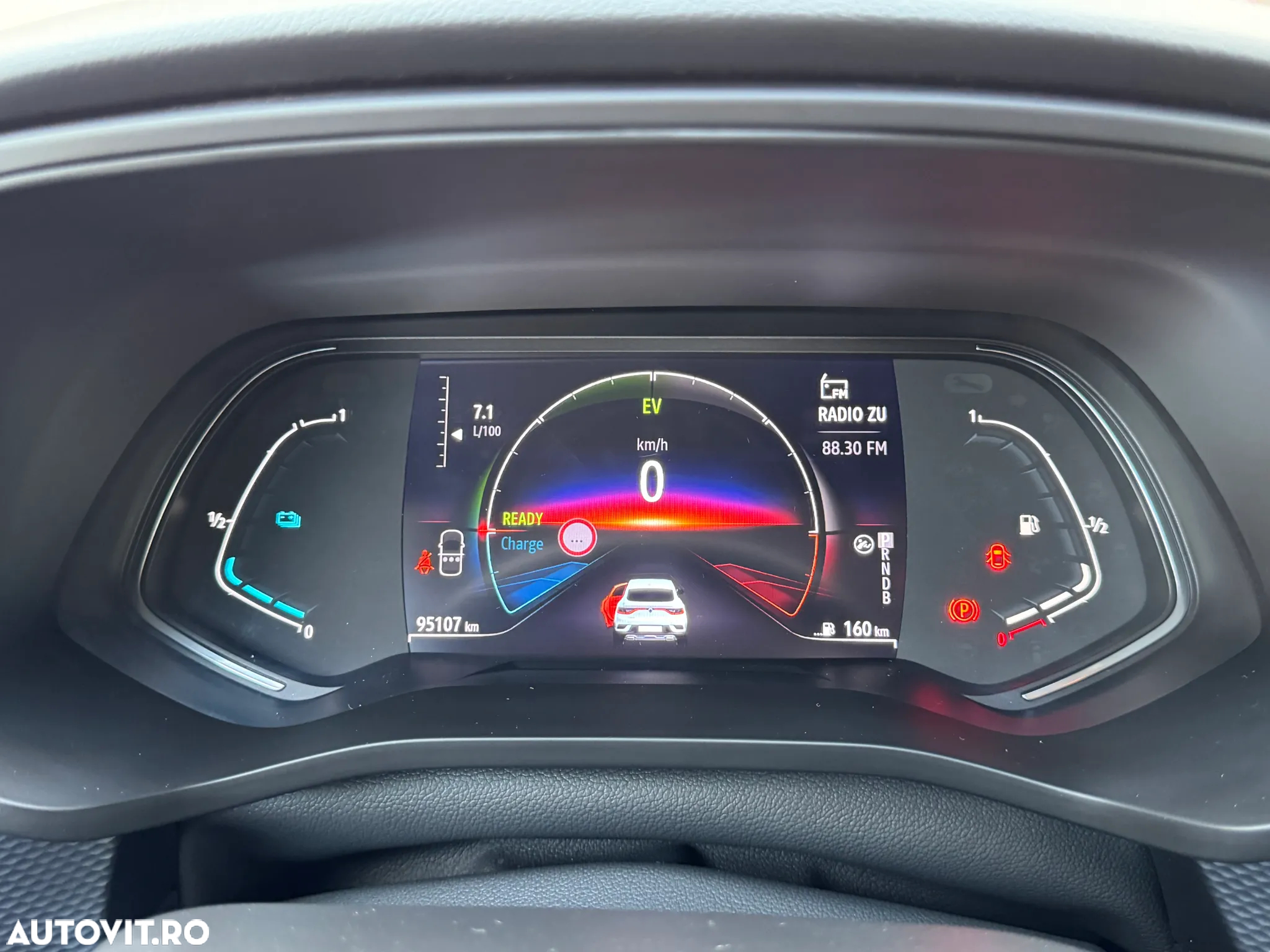 Renault Arkana E-TECH Hybrid 145 Techno - 22
