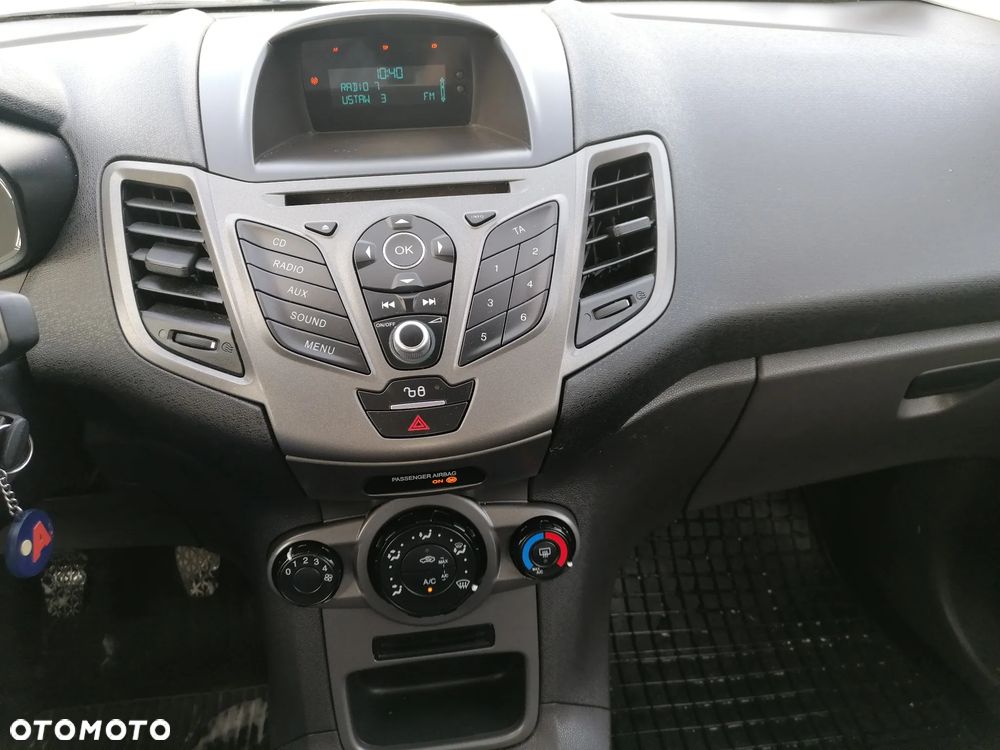 Ford Fiesta 1.25 Silver X (Ambiente) EU6 - 10