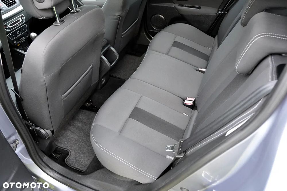 Renault Megane TCe 180 GT - 13