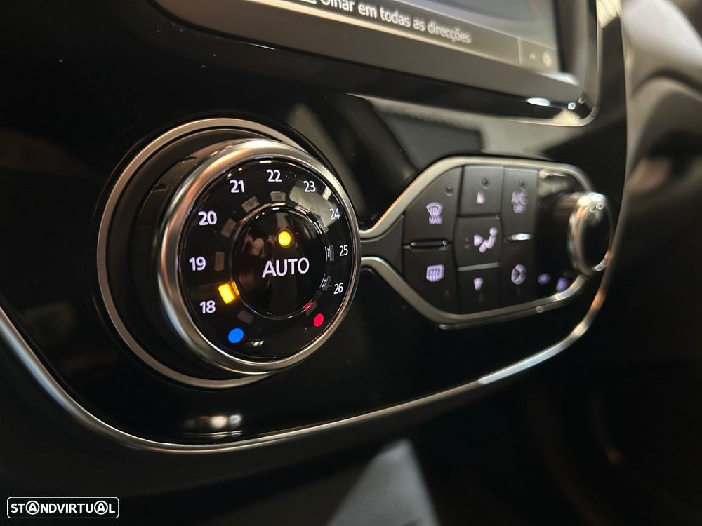 Renault Captur 1.3 TCe Exclusive - 28