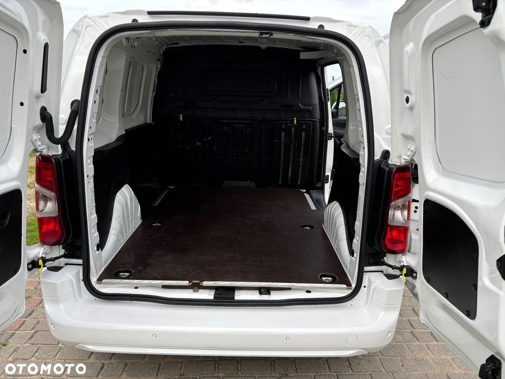 Opel COMBO - 13