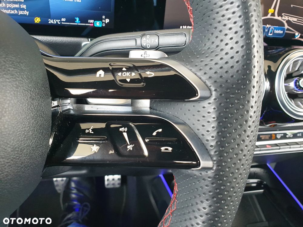 Mercedes-Benz GLB 200 d 4-Matic AMG Line 8G-DCT - 34