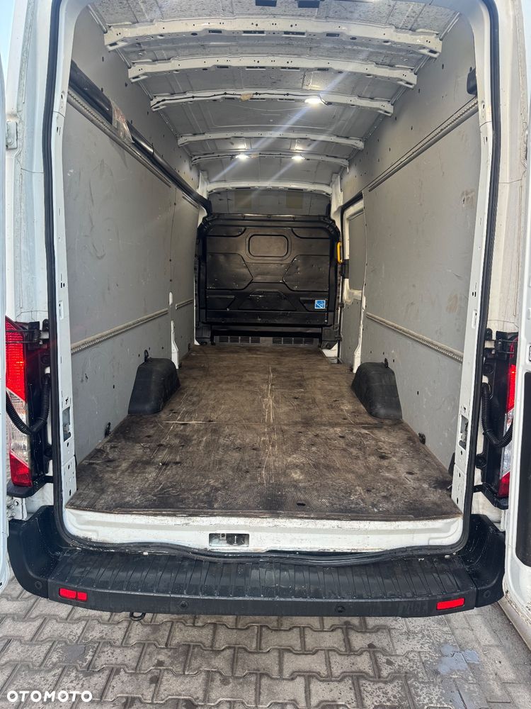 Ford Transit - 17