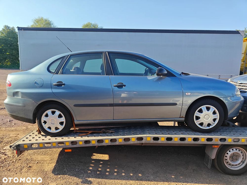 Seat Ibiza 1.4 16V Comfort Edition - 4