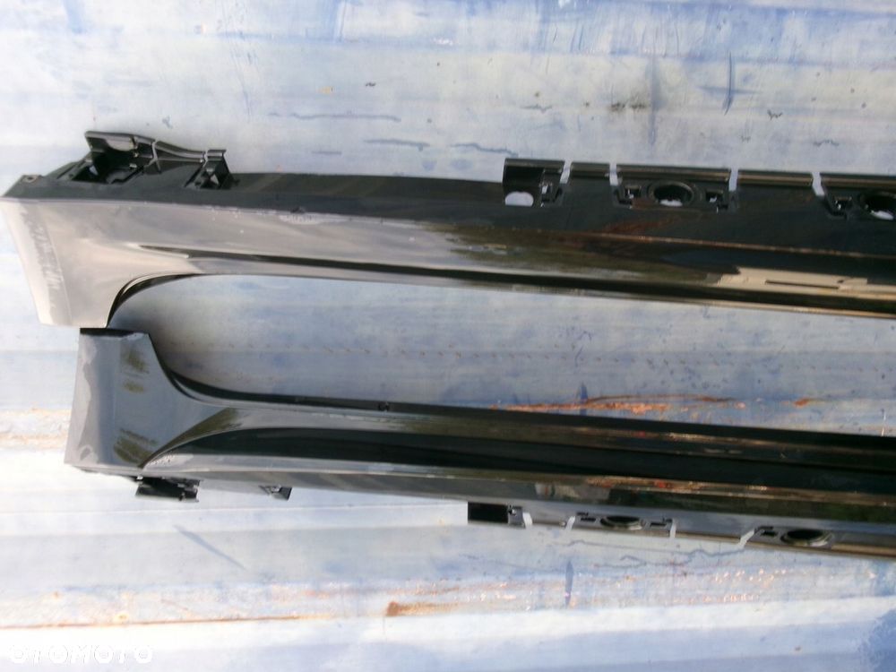 Toyota Corolla E21 HB Progi nakładki progowe - 2