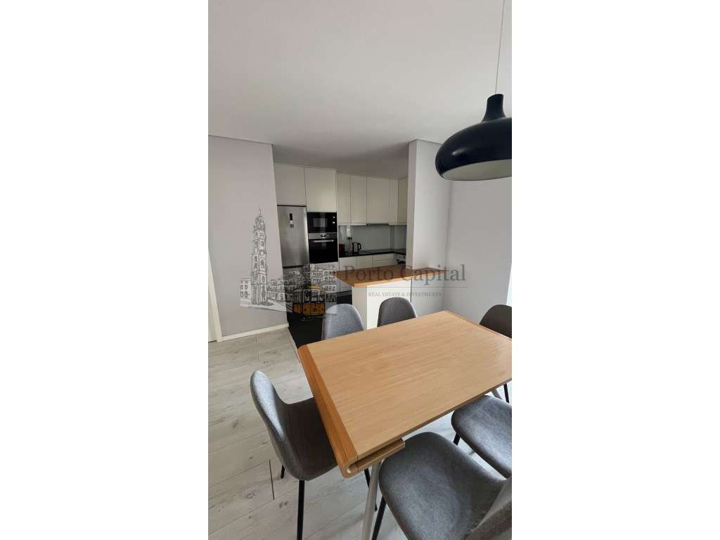 EXCELENTE APARTAMENTO T2+1 NA TRINDADE - Grande imagem: 4/22