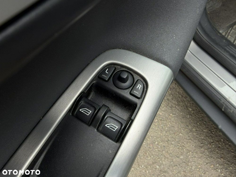 Volvo C30 1.8 - 15