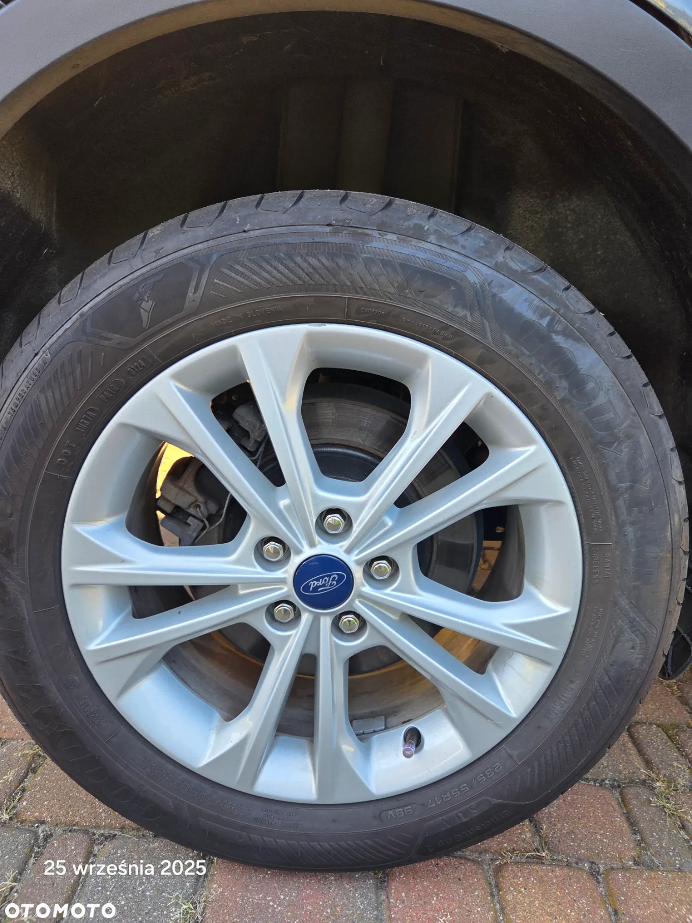 Ford Kuga - 24
