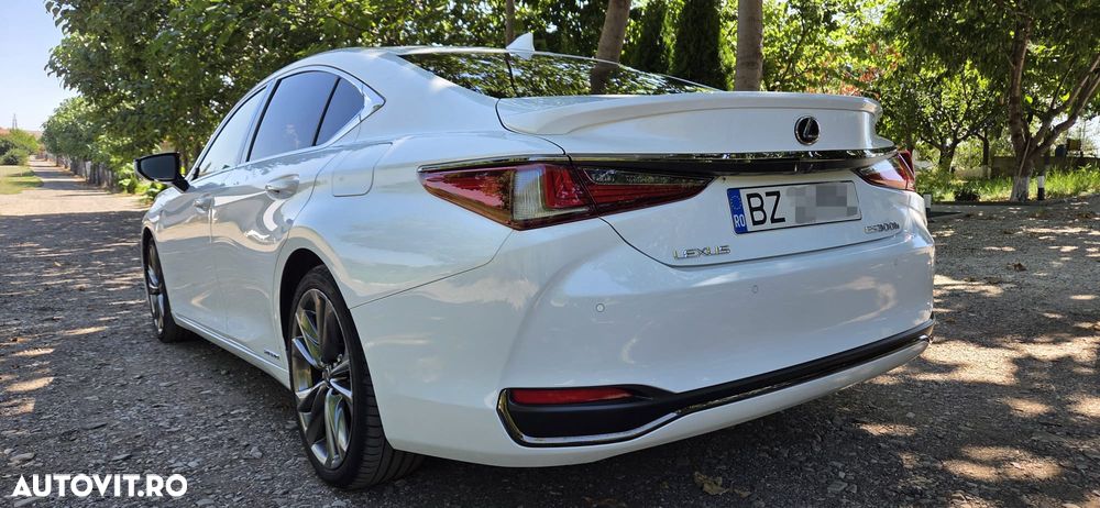 Lexus Seria ES 300h F Sport - 14