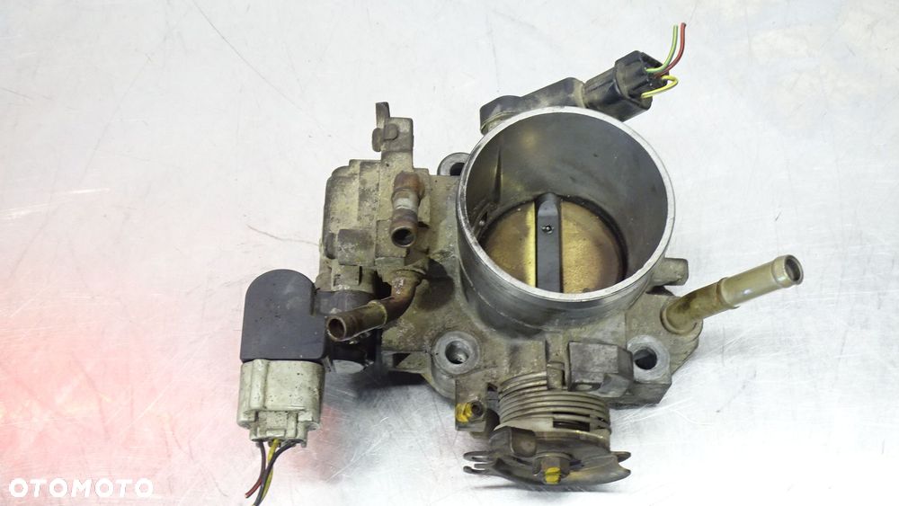 PRZEPUSTNICA HONDA ACCORD VII 2.0 - 1