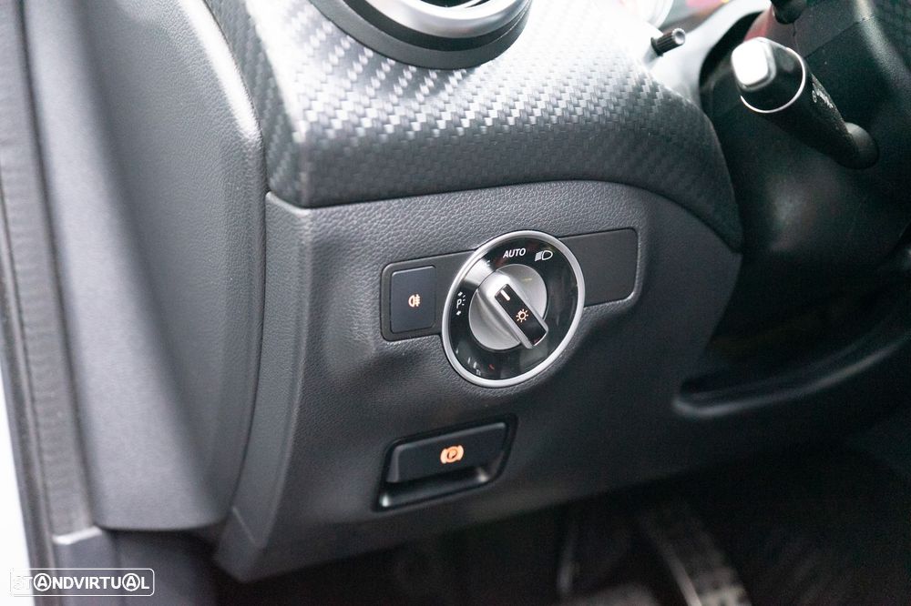 Mercedes-Benz A 180 - 21