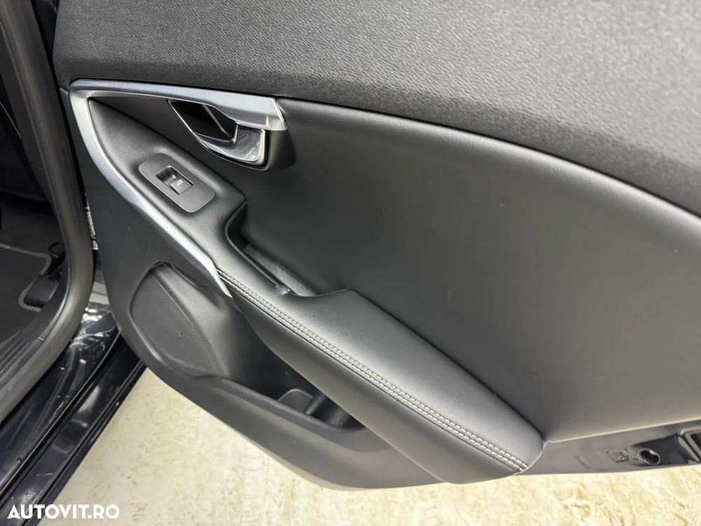 VOLVO V40 2014 — imagine 19