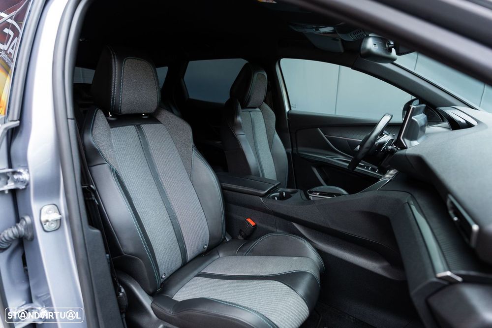Peugeot 3008 1.6 Hybrid Allure e-EAT8 - 24