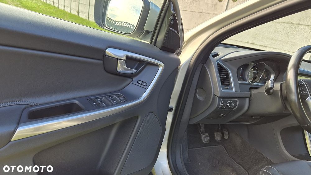 Volvo XC 60 D4 Drive-E Summum - 16