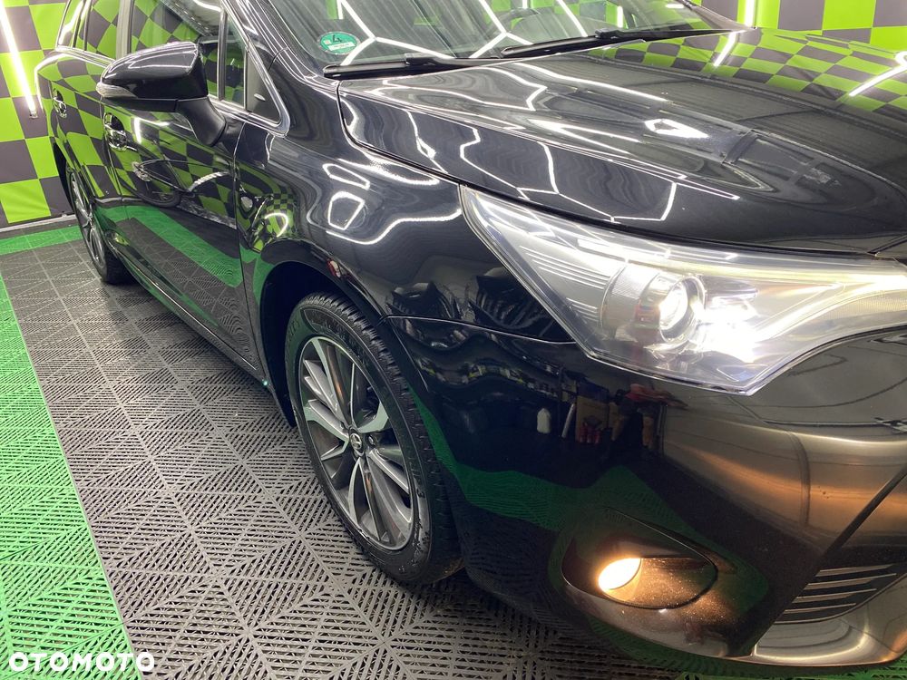 Toyota Avensis 2.0 D-4D Prestige - 27