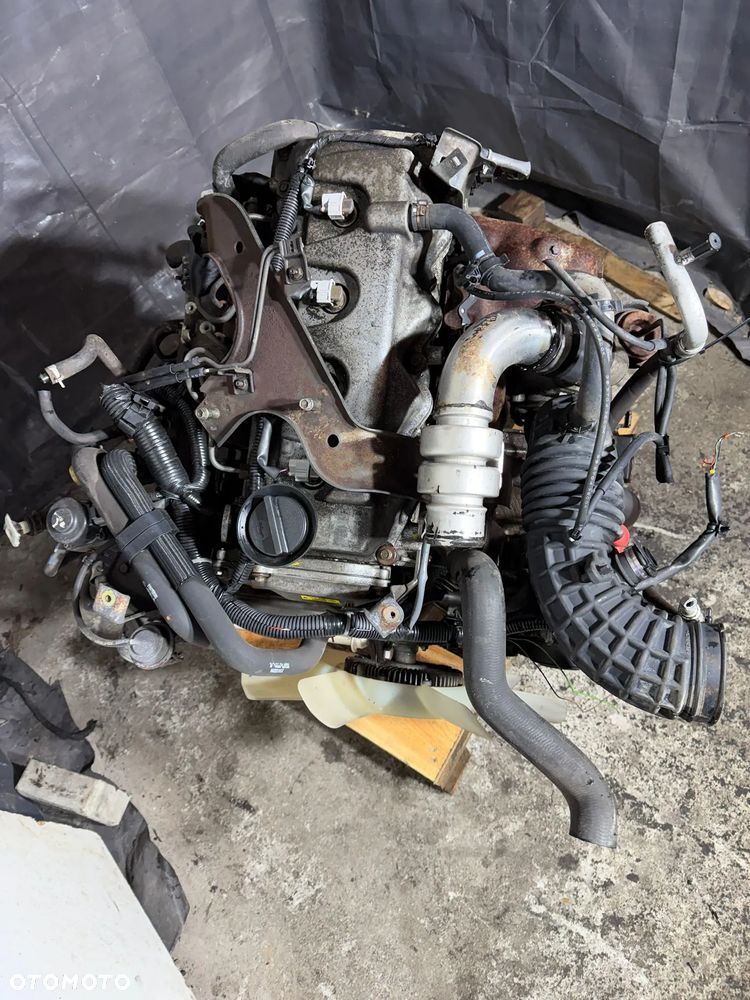 SILNIK NAVARA D40 PATHFINDER R51 2.5 DCI 07 R komplet aluminiowa pokrywa - 3