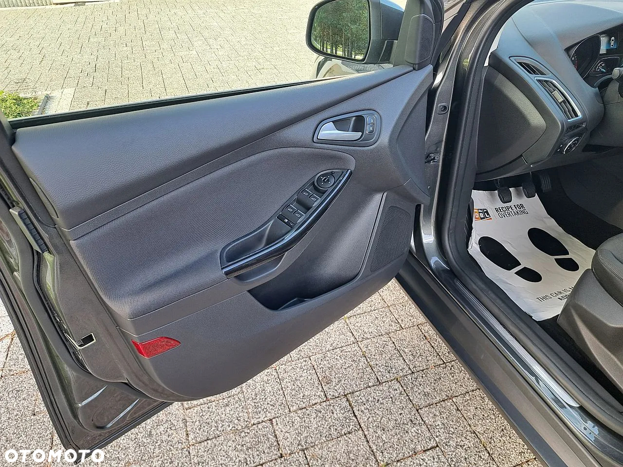 Ford Focus 1.5 EcoBoost Start-Stopp-System TITANIUM - 30