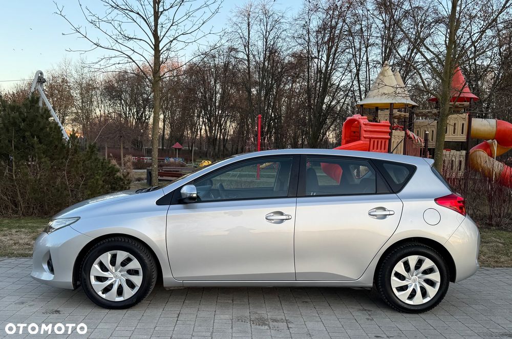 Toyota Auris 1.33 Dual-VVT-i Cool - 16