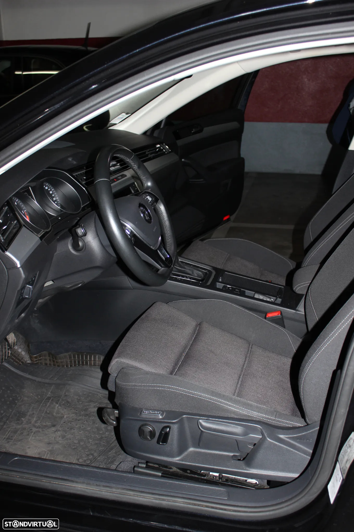 VW Passat Variant 1.6 TDI Confortline DSG - 15