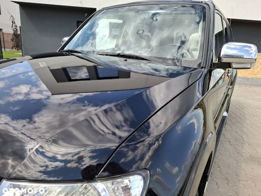 Mitsubishi Pajero - 8
