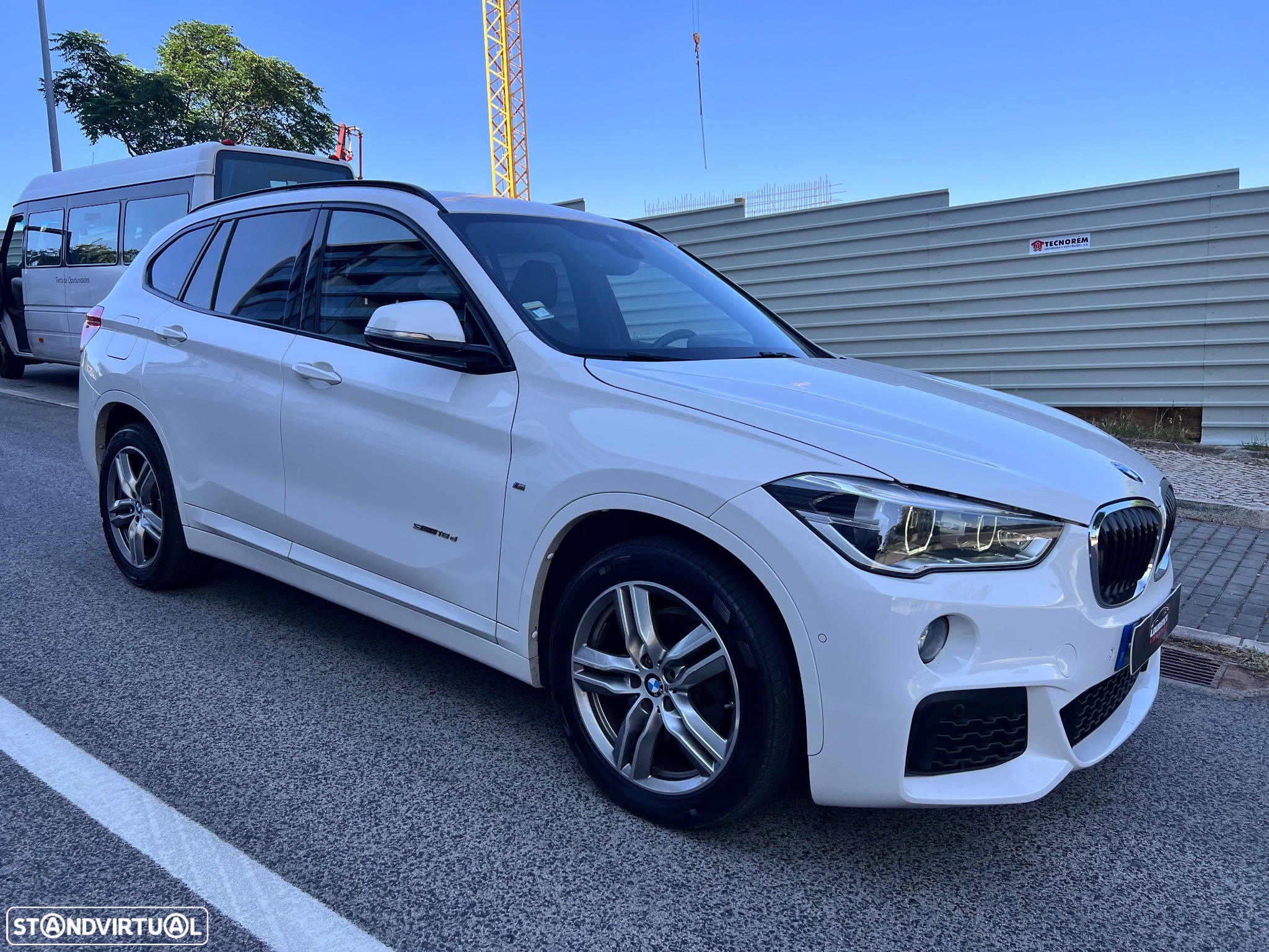 BMW X1 18 d sDrive Auto Pack M - 4
