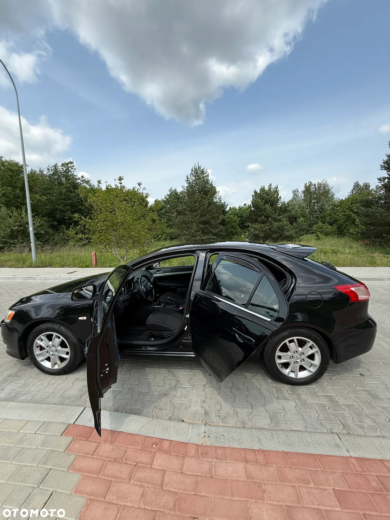 Mitsubishi Lancer 1.6 Inform - 4