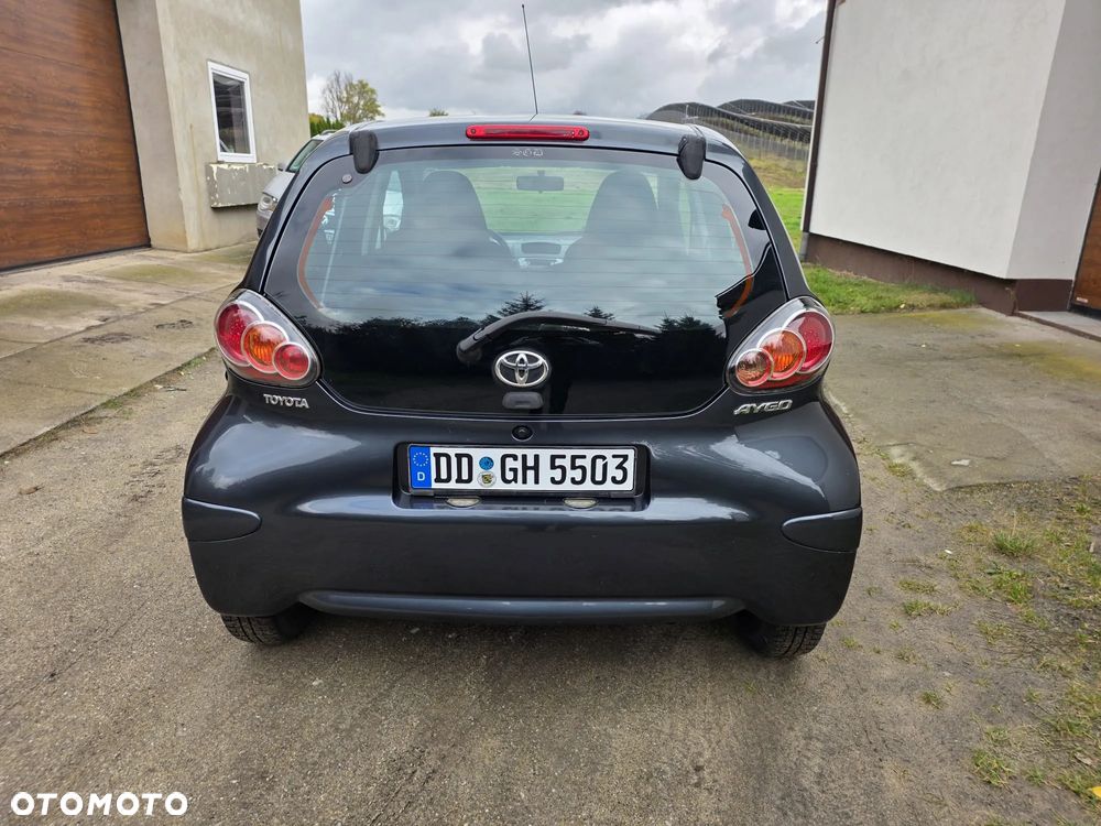 Toyota Aygo Black - 26