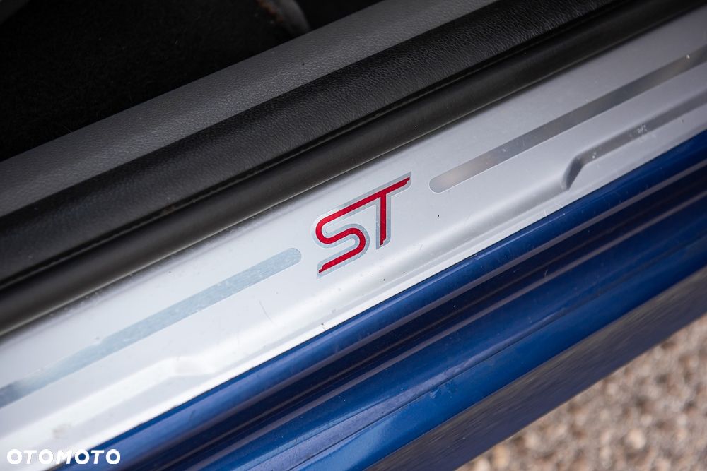 Ford Focus 2.5 ST - 30