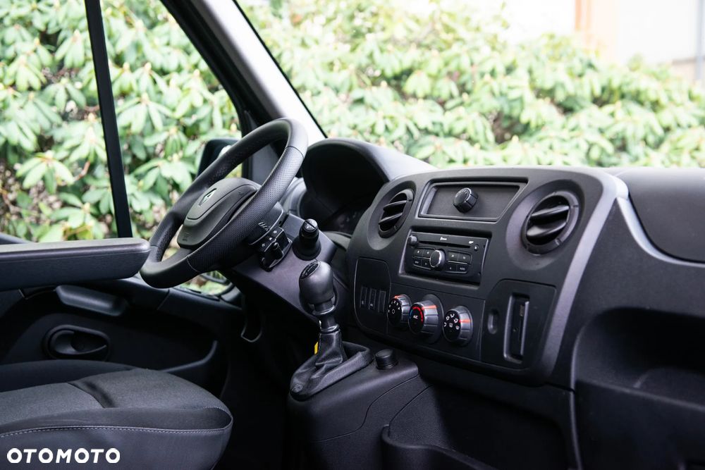 Renault Master ENERGY L2H2 VA 9-Sitzer - 35