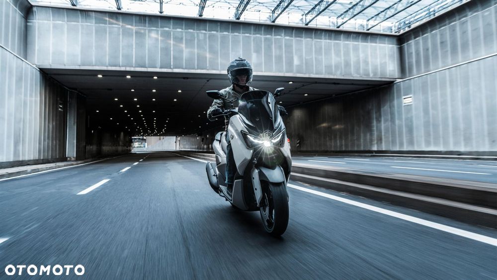 Yamaha NMAX - 4