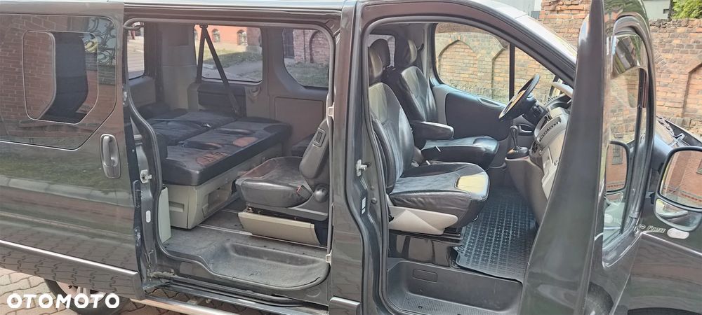 Opel Vivaro - 22