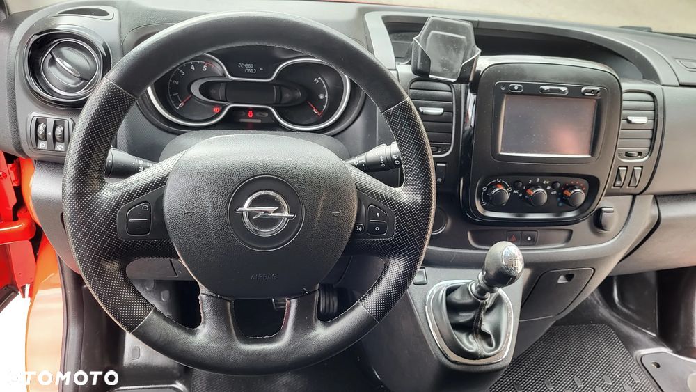 Opel Vivaro - 12
